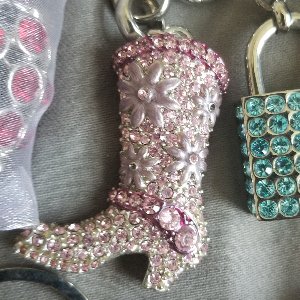 Key chain - Picture 2 of 3